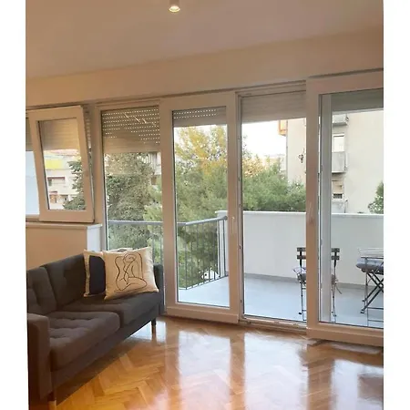 Apartamento New Lovre With Balcony Split