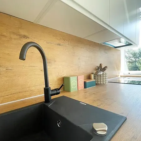 New Lovre With Balcony *